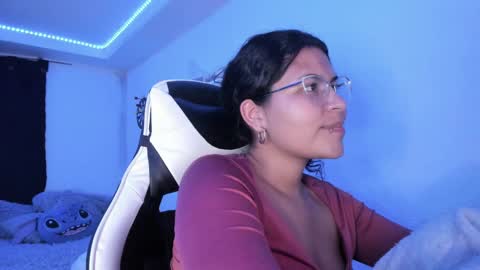 Snapshot of ladybrown_16 chatting on 01-26-25, 06:28 Lady online show from 01-26-25, 06:28