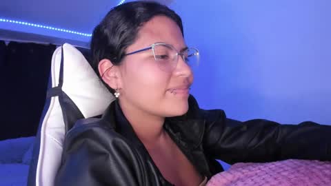 Snapshot of ladybrown_16 chatting on 01-27-25, 02:31 Lady online show from 01-27-25, 02:31