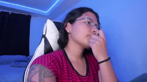 Snapshot of ladybrown_16 chatting on 01-31-25, 08:54 Lady online show from 01-31-25, 08:54