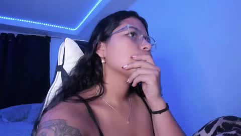 Snapshot of ladybrown_16 chatting on 02-01-25, 05:07 Lady online show from 02-01-25, 05:07