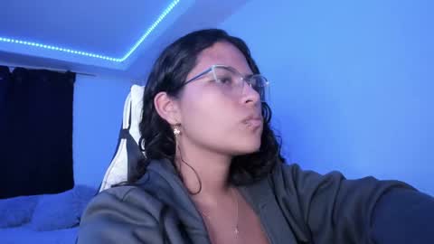 Snapshot of ladybrown_16 chatting on 02-01-25, 08:08 Lady online show from 02-01-25, 08:08