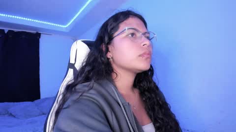 Snapshot of ladybrown_16 chatting on 02-02-25, 03:21 Lady online show from 02-02-25, 03:21