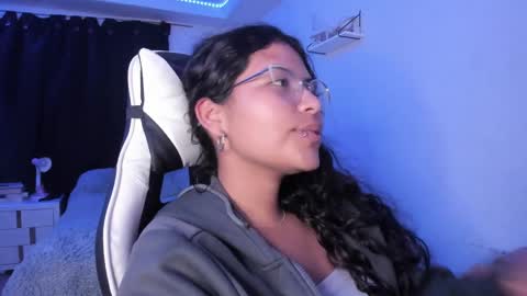Snapshot of ladybrown_16 chatting on 02-02-25, 09:30 Lady online show from 02-02-25, 09:30