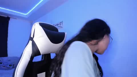 Snapshot of ladybrown_16 chatting on 02-03-25, 03:42 Lady online show from 02-03-25, 03:42