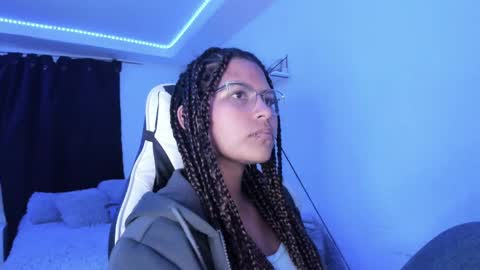 Snapshot of ladybrown_16 chatting on 02-05-25, 03:13 Lady online show from 02-05-25, 03:13