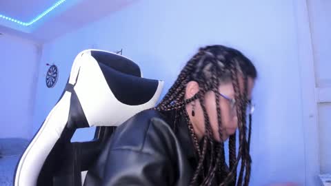 Snapshot of ladybrown_16 chatting on 02-07-25, 03:01 Lady online show from 02-07-25, 03:01