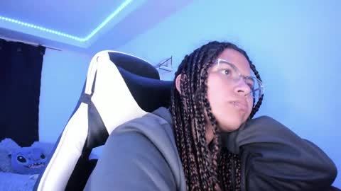 Snapshot of ladybrown_16 chatting on 02-08-25, 03:41 Lady online show from 02-08-25, 03:41