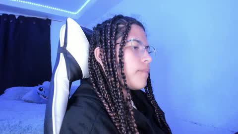 Snapshot of ladybrown_16 chatting on 02-09-25, 08:11 Lady online show from 02-09-25, 08:11