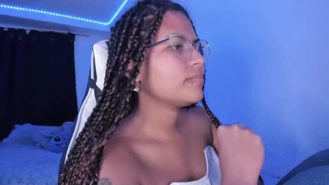 Snapshot of ladybrown_16 chatting on 02-10-25, 07:58 Lady online show from 02-10-25, 07:58