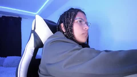 Snapshot of ladybrown_16 chatting on 02-15-25, 04:14 Lady online show from 02-15-25, 04:14