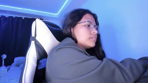 Snapshot of ladybrown_16 chatting on 02-23-25, 06:07 Lady online show from 02-23-25, 06:07