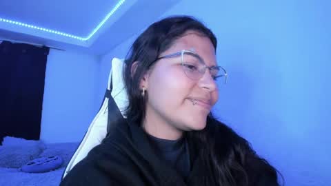 Snapshot of ladybrown_16 chatting on 02-26-25, 07:09 Lady online show from 02-26-25, 07:09