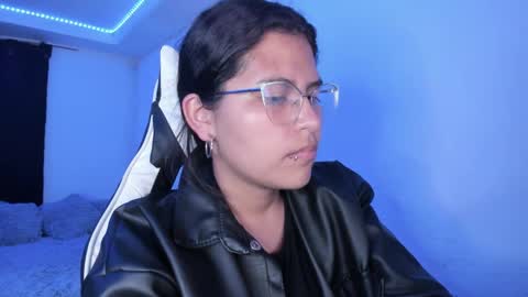 Snapshot of ladybrown_16 chatting on 02-27-25, 07:12 Lady online show from 02-27-25, 07:12