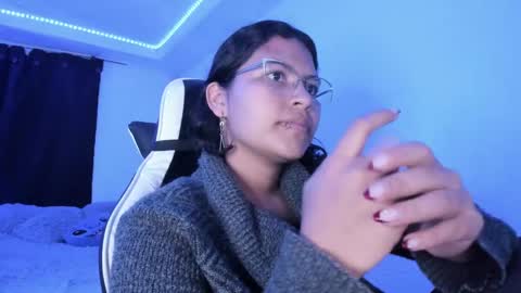 Snapshot of ladybrown_16 chatting on 03-11-25, 03:16 Lady online show from 03-11-25, 03:16