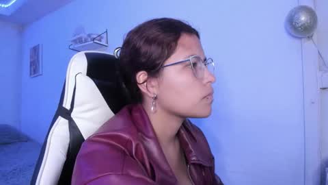 Snapshot of ladybrown_16 chatting on 10-02-25, 02:18 Lady online show from 10-02-25, 02:18