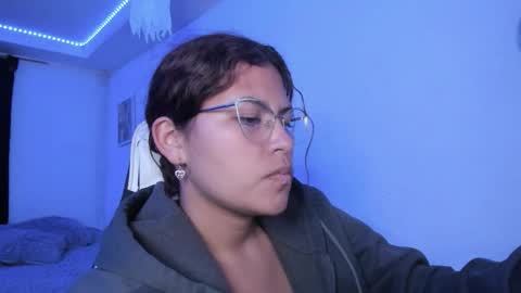 Snapshot of ladybrown_16 chatting on 10-20-25, 02:45 Lady online show from 10-20-25, 02:45