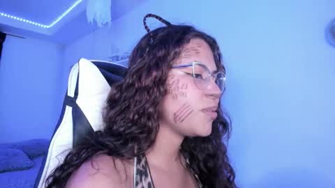 Snapshot of ladybrown_16 chatting on 10-24-25, 03:58 Lady online show from 10-24-25, 03:58