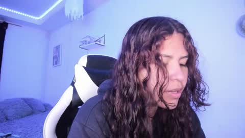 Snapshot of ladybrown_16 chatting on 10-29-25, 02:36 Lady online show from 10-29-25, 02:36