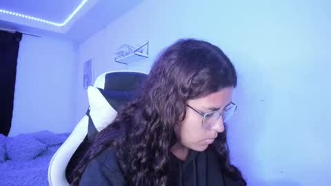 Snapshot of ladybrown_16 chatting on 11-05-25, 02:00 Lady online show from 11-05-25, 02:00