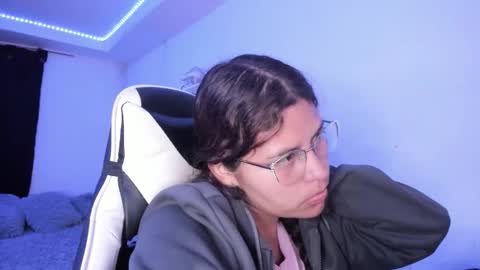 Snapshot of ladybrown_16 chatting on 11-07-25, 05:51 Lady online show from 11-07-25, 05:51