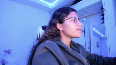  Lady  online show from 05-06-26, 03:57