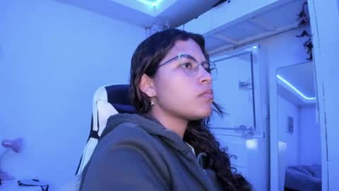  Lady  online show from 05-12-26, 02:19