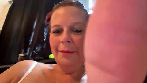 Snapshot of ladyillusion82 chatting on 05-28-26, 04:48 ladyillusion82 online show from 05-28-26, 04:48