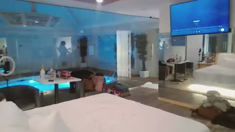 luxandleo online show from 01-08-26, 04:48