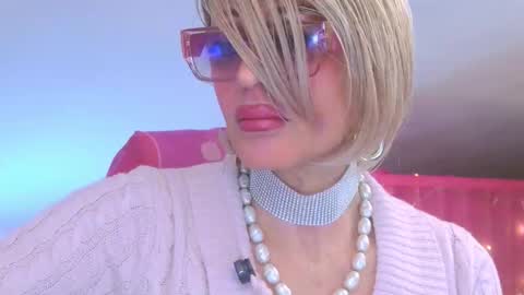 Oxana online show from 02-11-26, 01:10