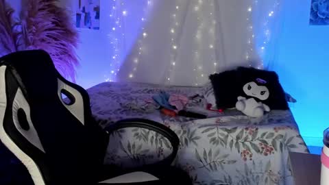 Lady  online show from 05-18-26, 04:07
