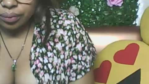 LadyXSnakes online show from 10-19-25, 06:25