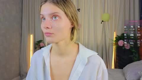 Lilia online show from 10-10-25, 06:45