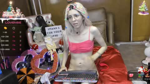 Snapshot of laflakita21 chatting on 12-21-24, 12:42 Skinnygirl online show from 12-21-24, 12:42