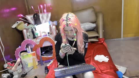 Snapshot of laflakita21 chatting on 01-28-25, 01:08 Skinnygirl online show from 01-28-25, 01:08