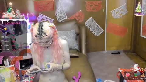 Snapshot of laflakita21 chatting on 02-13-25, 03:39 Skinnygirl online show from 02-13-25, 03:39