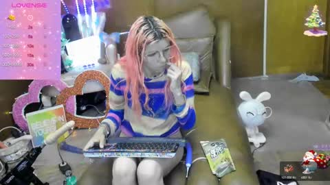 Snapshot of laflakita21 chatting on 09-18-25, 01:18 Skinnygirl online show from 09-18-25, 01:18