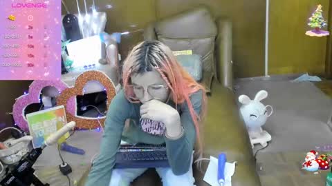 Snapshot of laflakita21 chatting on 09-25-25, 02:15 Skinnygirl online show from 09-25-25, 02:15