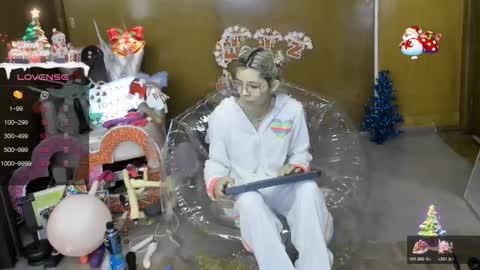 Skinnygirl online show from 12-14-25, 05:29