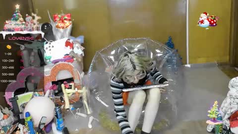 Skinnygirl online show from 12-22-25, 08:17