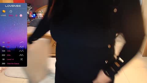 Arielle online show from 12-10-24, 02:59