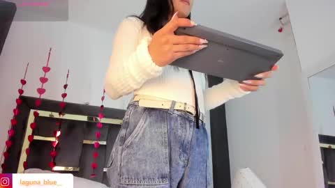 Laguna Blue online show from 02-13-25, 12:00