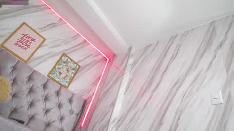 Snapshot of laia_angel_b chatting on 02-06-25, 03:48 Laia online show from 02-06-25, 03:48
