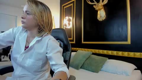 L A I A online show from 02-05-26, 03:00