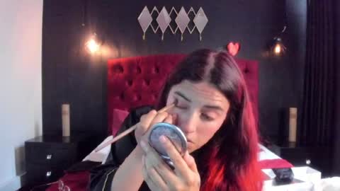 Laia  online show from 05-11-26, 04:04