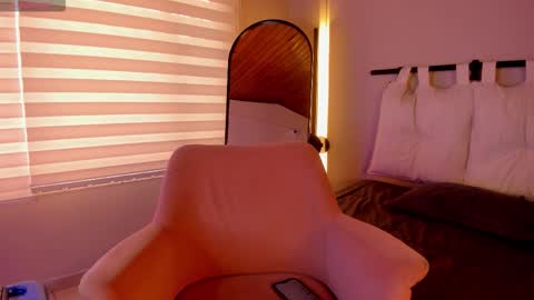 Snapshot of laila__sub chatting on 02-26-26, 01:43 Laila online show from 02-26-26, 01:43