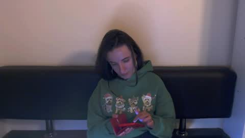 Laima online show from 12-21-24, 07:06