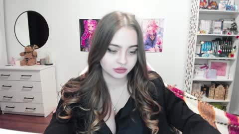 Snapshot of lain__ chatting on 12-31-24, 08:45 Kira online show from 12-31-24, 08:45