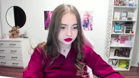 Snapshot of lain__ chatting on 01-01-25, 09:09 Kira online show from 01-01-25, 09:09