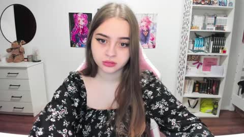 Snapshot of lain__ chatting on 01-04-25, 09:20 Kira online show from 01-04-25, 09:20