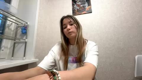 Milena online show from 09-27-25, 02:11